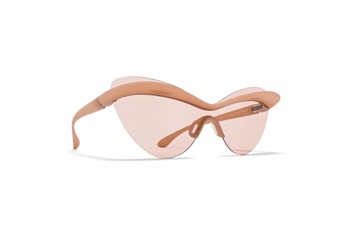 mykita-m-mm-sun-mmecho001-md28-nude-nude-solid-shield-3502584-p-1IPhWvAsWzqcyC