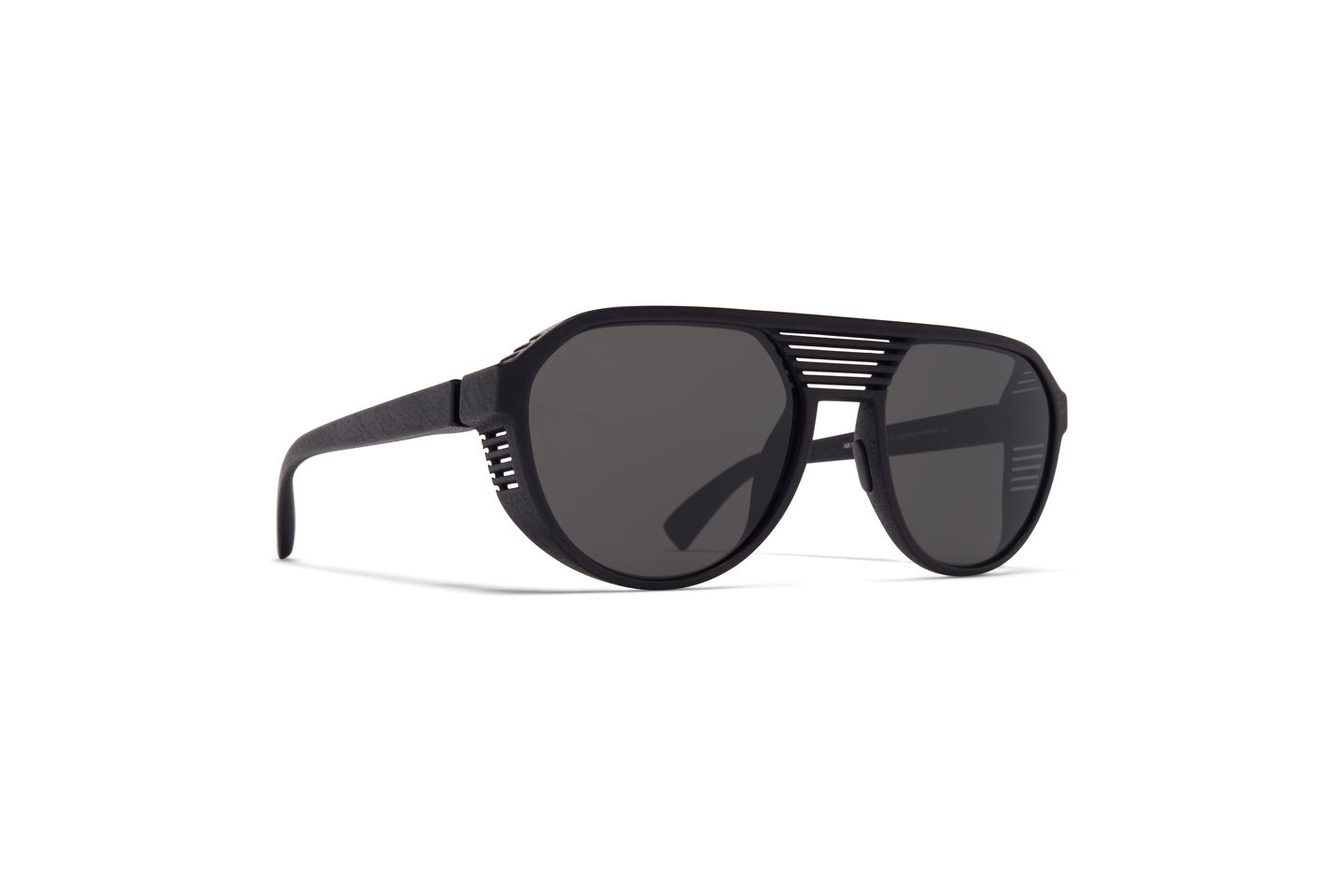 mykita-mylon-sun-peak-md1-pitch-black-dark-grey-solid-3502721-p-1